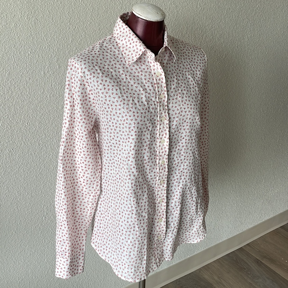 The Shirt by Rochelle Behrens
THE SHIRT THE BOYFRIEND SHIRT IN RED HEARTS - Picture 3 of 6